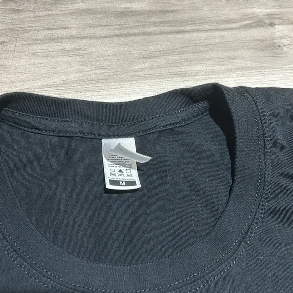 Umi t-shirt size medium - Picture 2 of 3